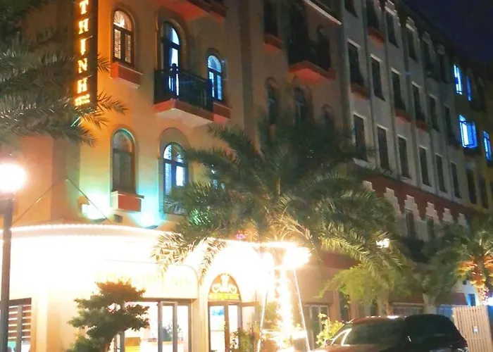 Hung Thinh Hotel 2*