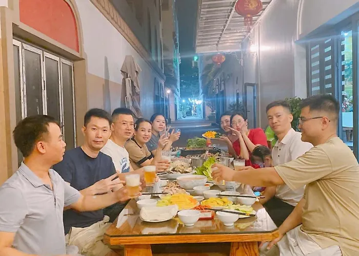 Hung Thinh Hotel 2*